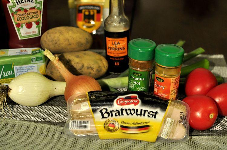currywurst-casero-con-patatas-fritas-estilo-aleman-02