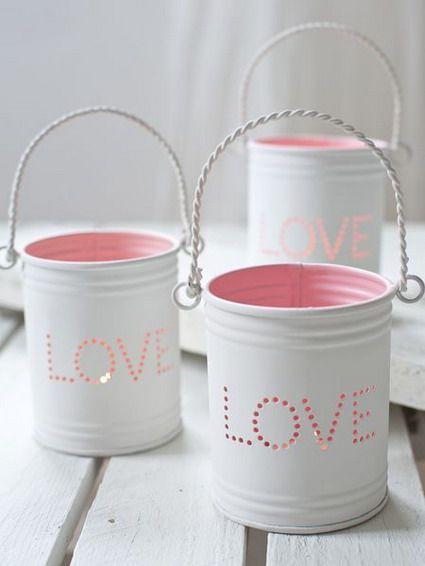 veladores con latas de conserva