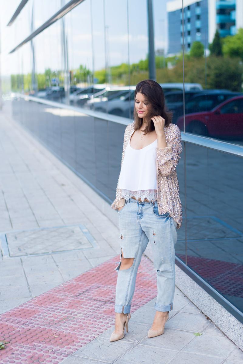 look chic con vaqueros boyfriend