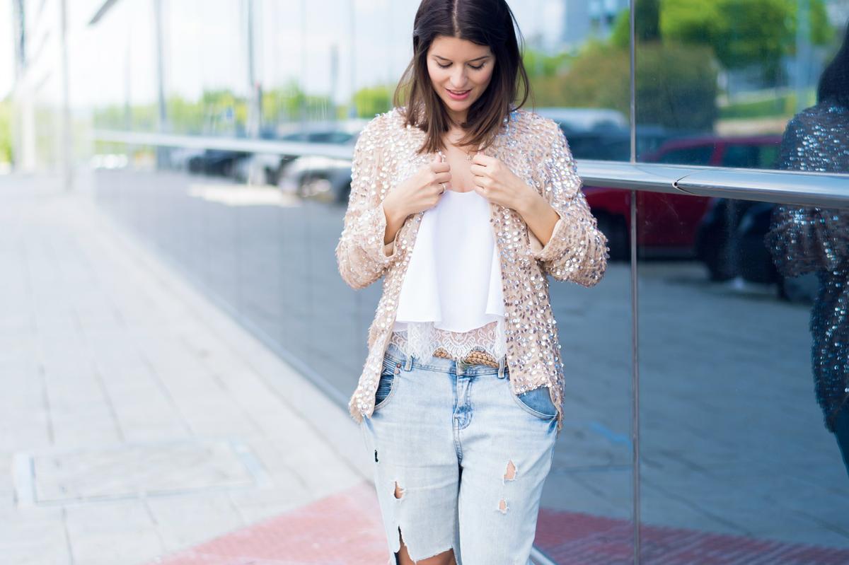 look chic con vaqueros boyfriend