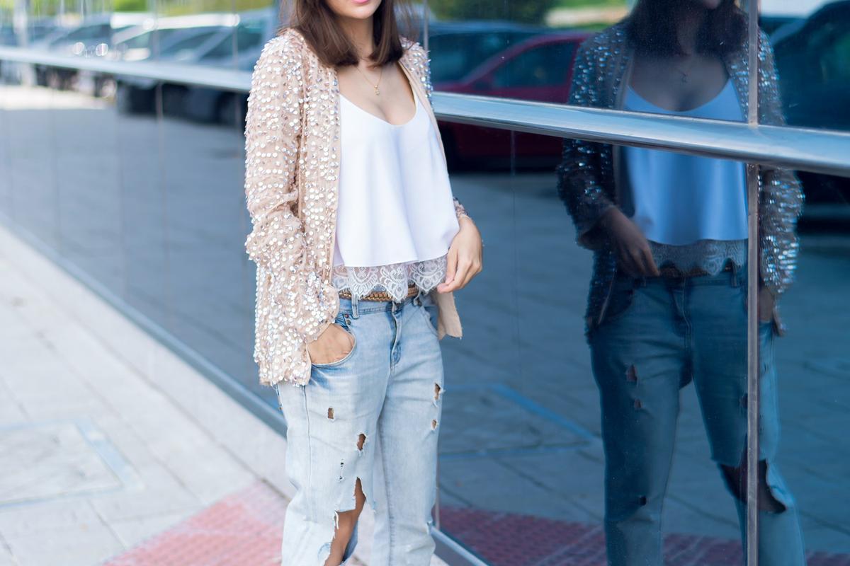 look chic con vaqueros boyfriend