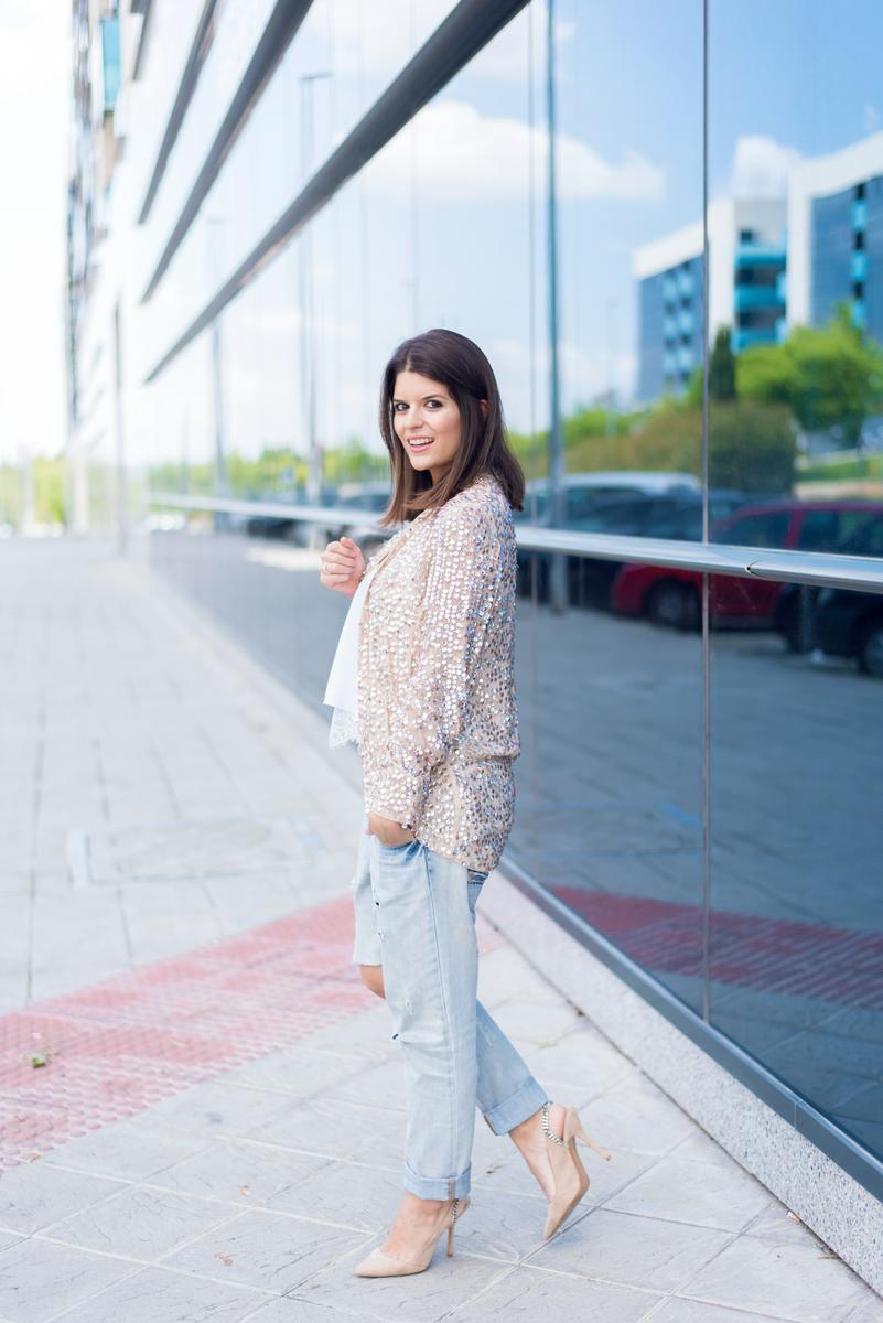 look chic con vaqueros boyfriend