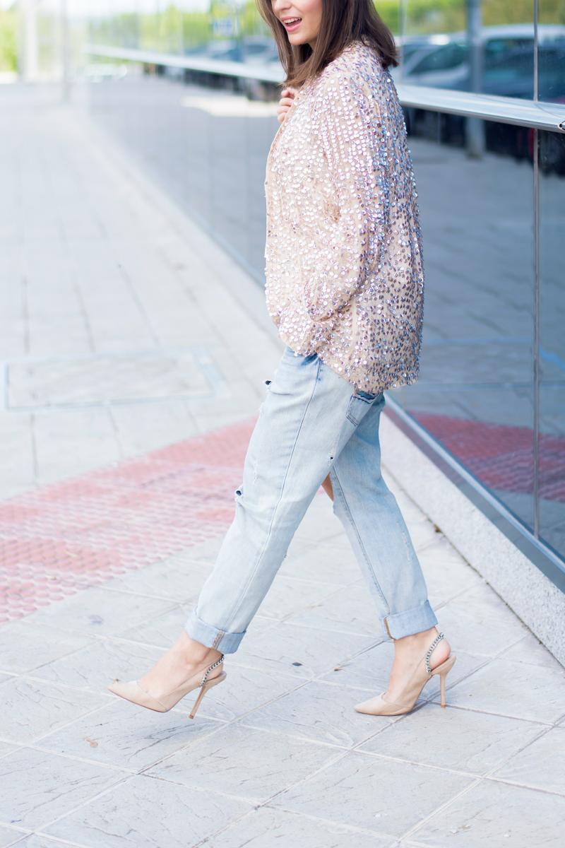 look chic con vaqueros boyfriend