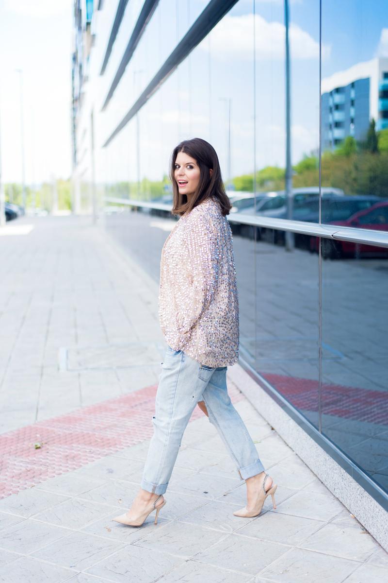 look chic con vaqueros boyfriend