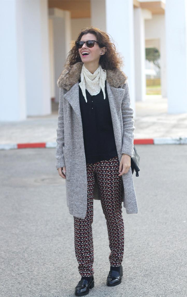 wool-coat-print-pants-paillettes-scarf-geox-bag-mocasins-shoes-Outfit-Street_Style-2