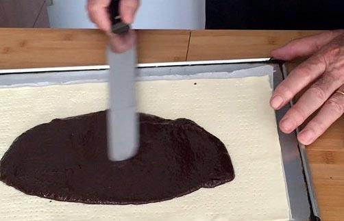 coca de llavaneres rellena de chocolate23