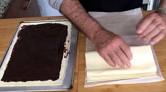 coca de llavaneres rellena de chocolate25