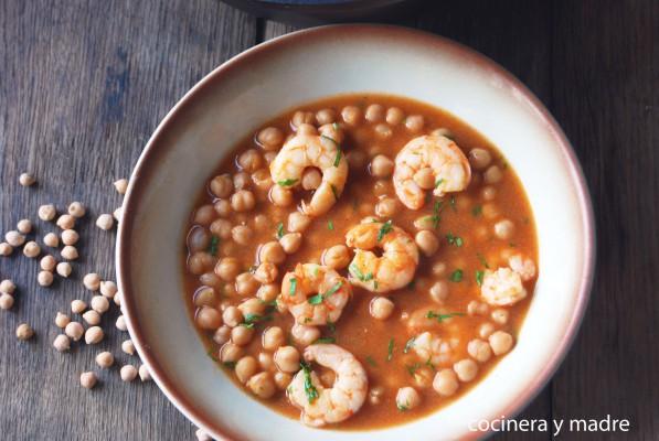 garbanzos-con-langostinos-final