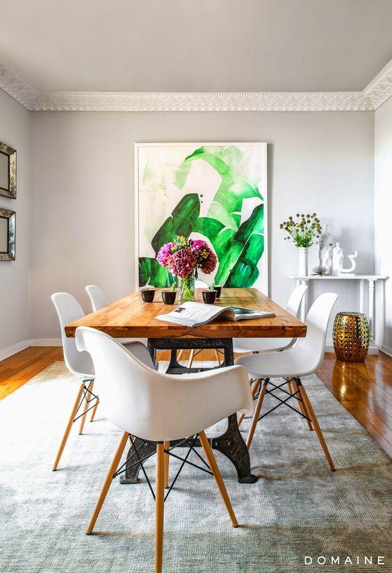 tendencias_de_decoración_para_el_verano_2016_comedor_con_cuadro_con_dibujo_tropical