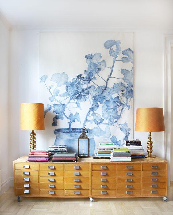 tendencias_de_decoración_para_el_verano_2016_rincón_con_cuadro_con_flores