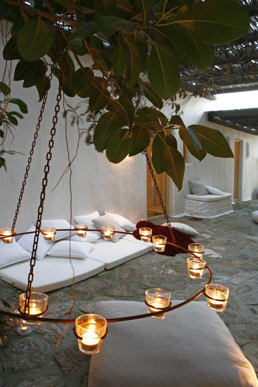 tendencias_de_decoración_para_el_verano_2016_detalle_lámpara_exterior_metálica