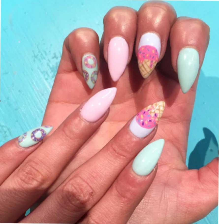 diseño-de-uñas-de-gel-con-helados
