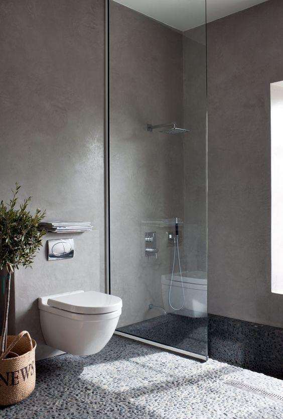 reformar un baño. Baño de microcemento y solado de piedra