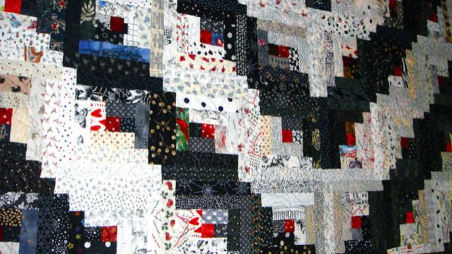 Foundation Piecing - Log Cabin Quilt