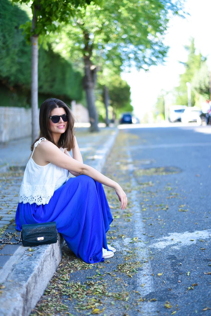 look casual con falda larga