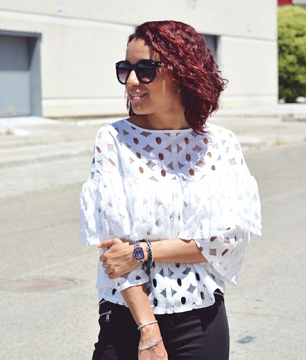 Look con bolso de color 10