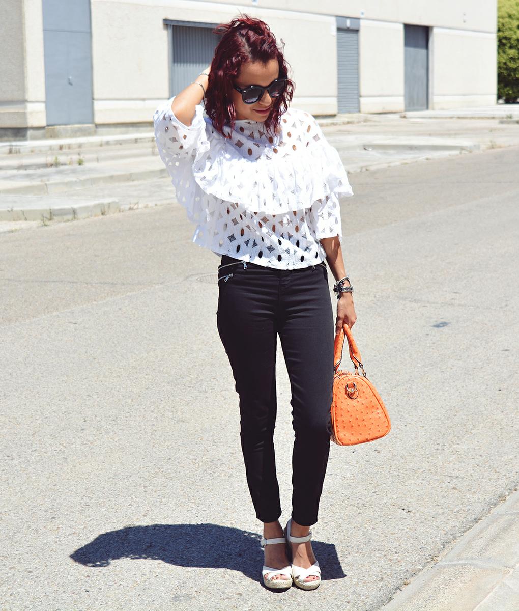 Look con bolso de color 4