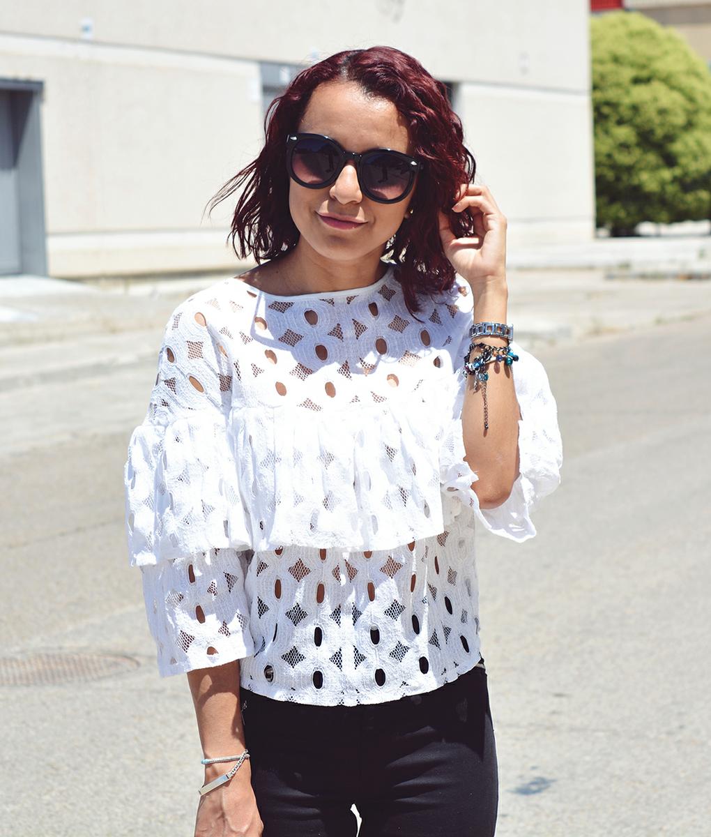 Look con bolso de color 8