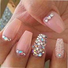 Manicura estilo Swarovski para novias