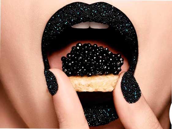Uñas decoradas estilo caviar