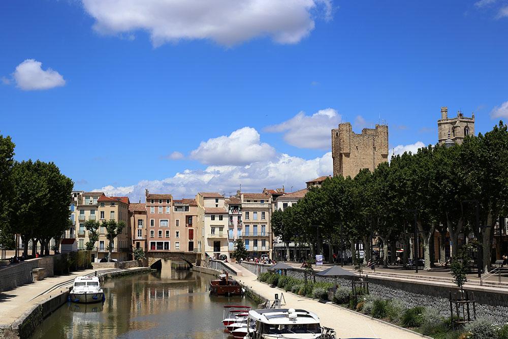 Les-grands-buffets-Narbonne-village