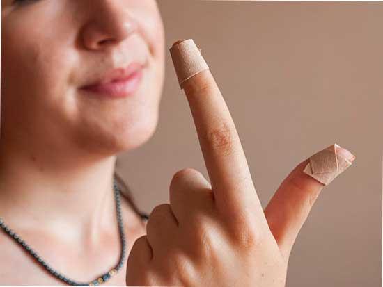 Tiritas para no morderte las uñas