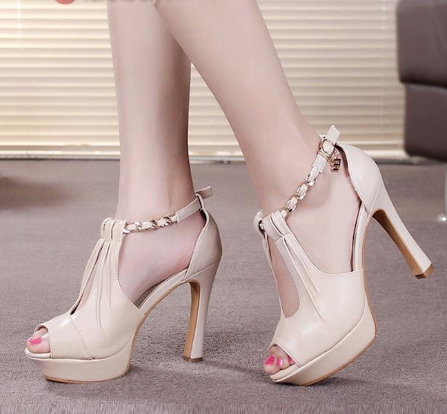 sandalias color hueso