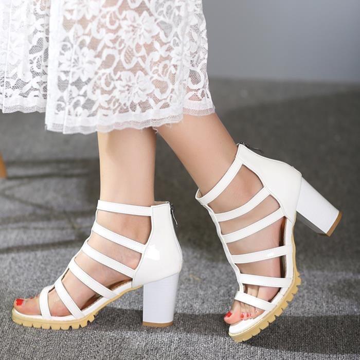 sandalias blancas