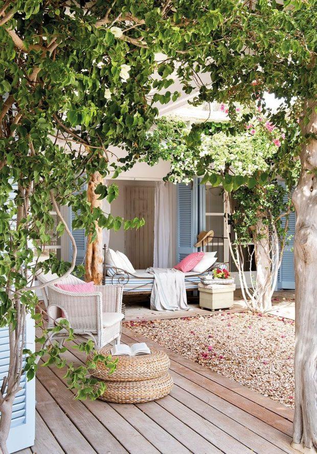 outdoor bed