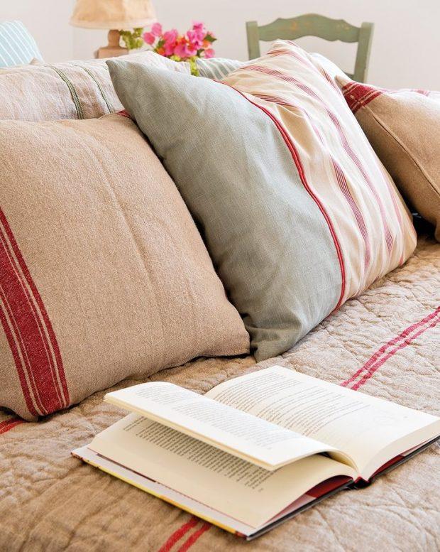 linen cushions stripe
