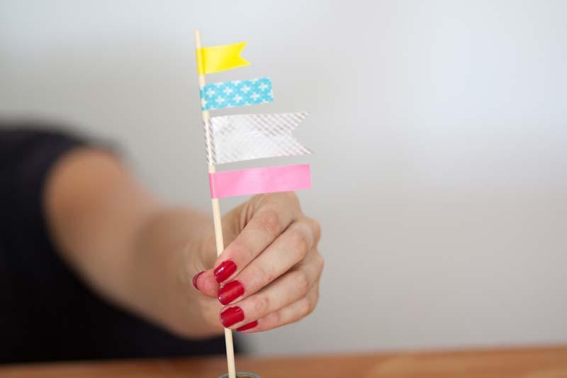 Como hacer un topper de banderines.