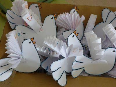 adornos hechos en casa de palomas blancas para primera comunion de niño