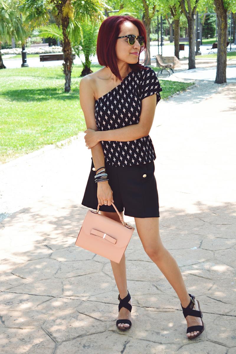 Total black summer 2