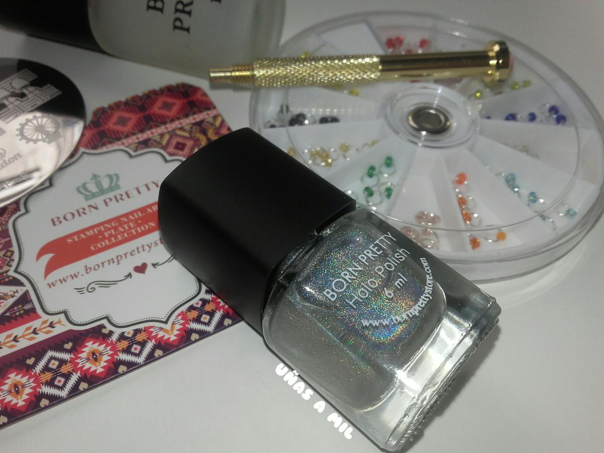 colaboracion_web_nurbesten_esmalte_transparente_matte_piercing_uñas_nail_art_esmalte_holográfico_plateado_placa_estampación_londres_london_stamping (2)