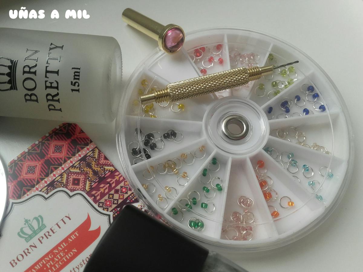 colaboracion_web_nurbesten_esmalte_transparente_matte_piercing_uñas_nail_art_esmalte_holográfico_plateado_placa_estampación_londres_london_stamping (3)