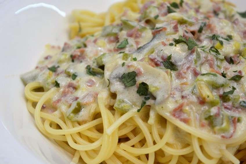 espaguetis-con-salsa-carusso.JPG