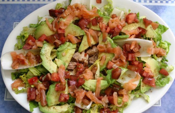 Ensalada-de-salmón-aguacate-jpg1