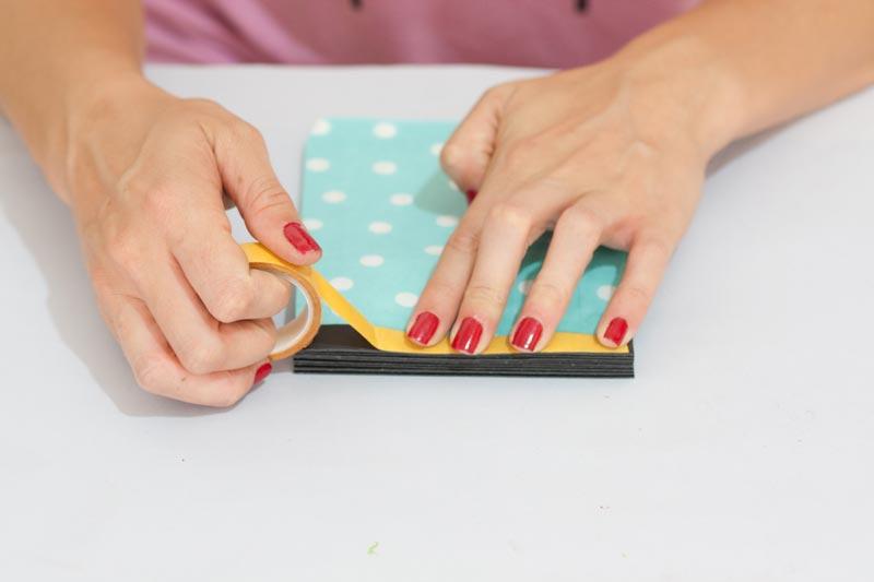 Como hacer un álbum para guardar tus fotos.