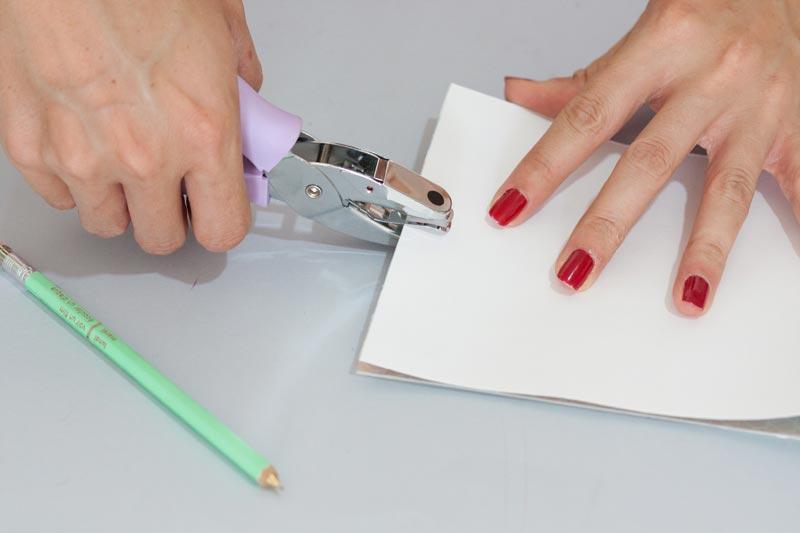 Como hacer un álbum para guardar tus fotos.