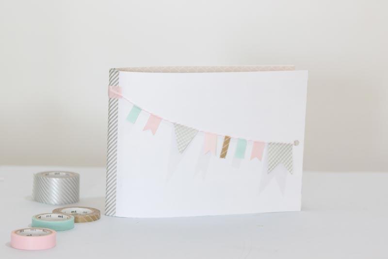 Como hacer un álbum para guardar tus fotos.