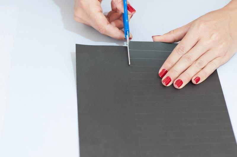 Como hacer un álbum para guardar tus fotos.