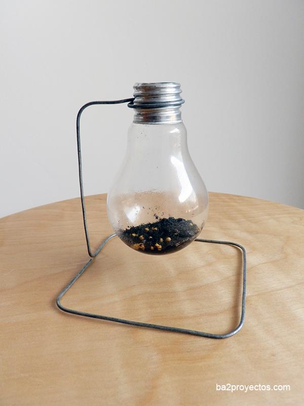 diy-bombilla-maceta