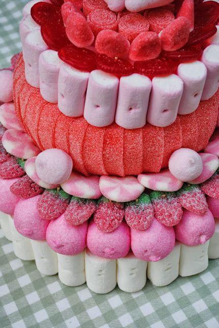 torta de gominolas y malvaviscos