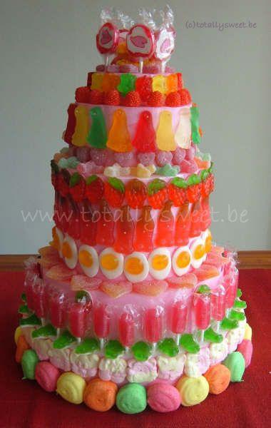 torta de cumpleaños con gominolas