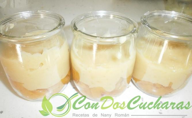 Vasitos de melocotón caramelizado y mascarpone