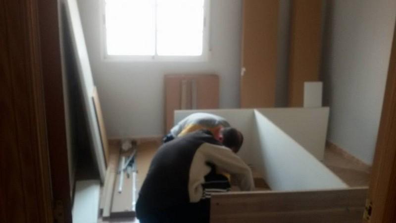 Montando muebles de Ikea