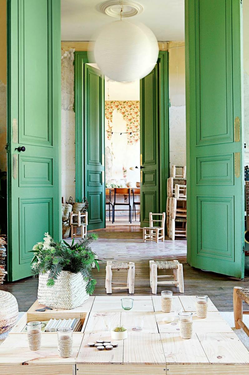 green doors