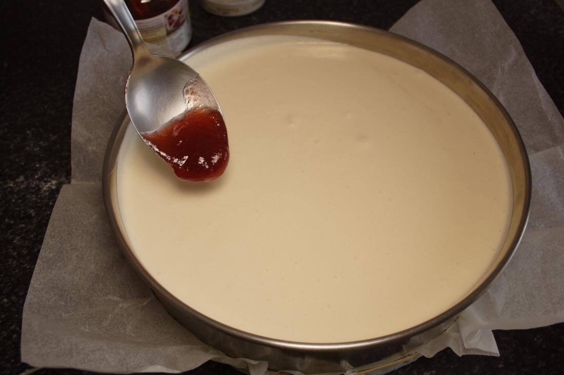 TARTA DE CHOCOLATE BLANCO Y MERMELADA 14