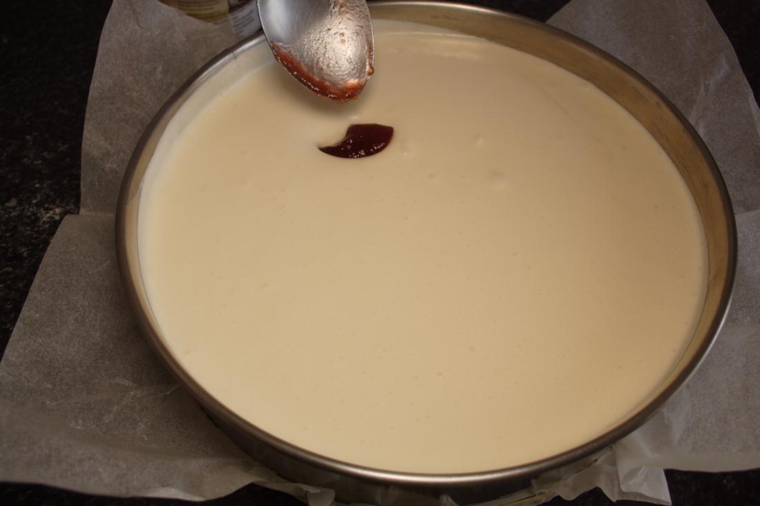 TARTA DE CHOCOLATE BLANCO Y MERMELADA 13