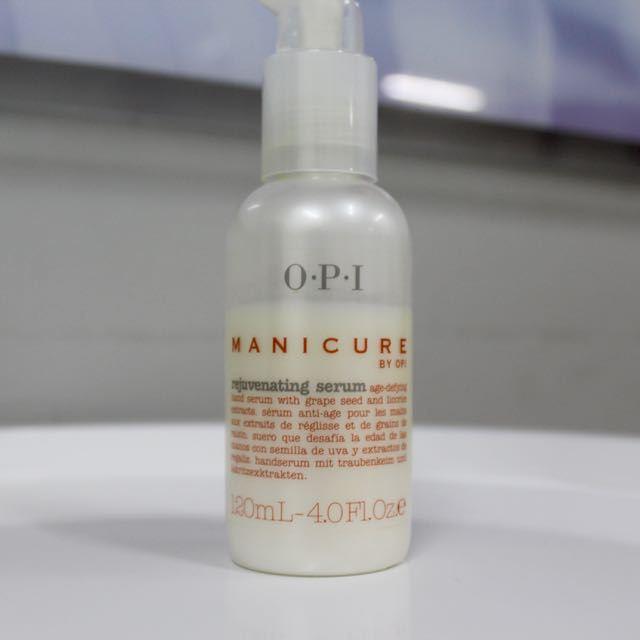 OPI manicure